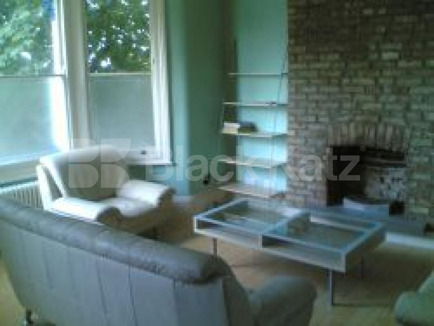 			4 Bedroom, 1 bath, 1 reception Flat			 Wightman Road, FINSBURY PARK/GREEN LANES N4